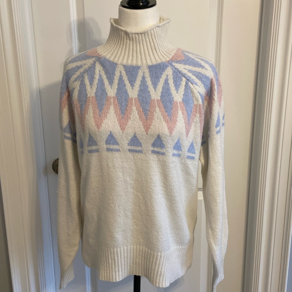 Beautiful Supersoft  Badgley Mischka Mock Neck Turtleneck Sweater. Size Medium